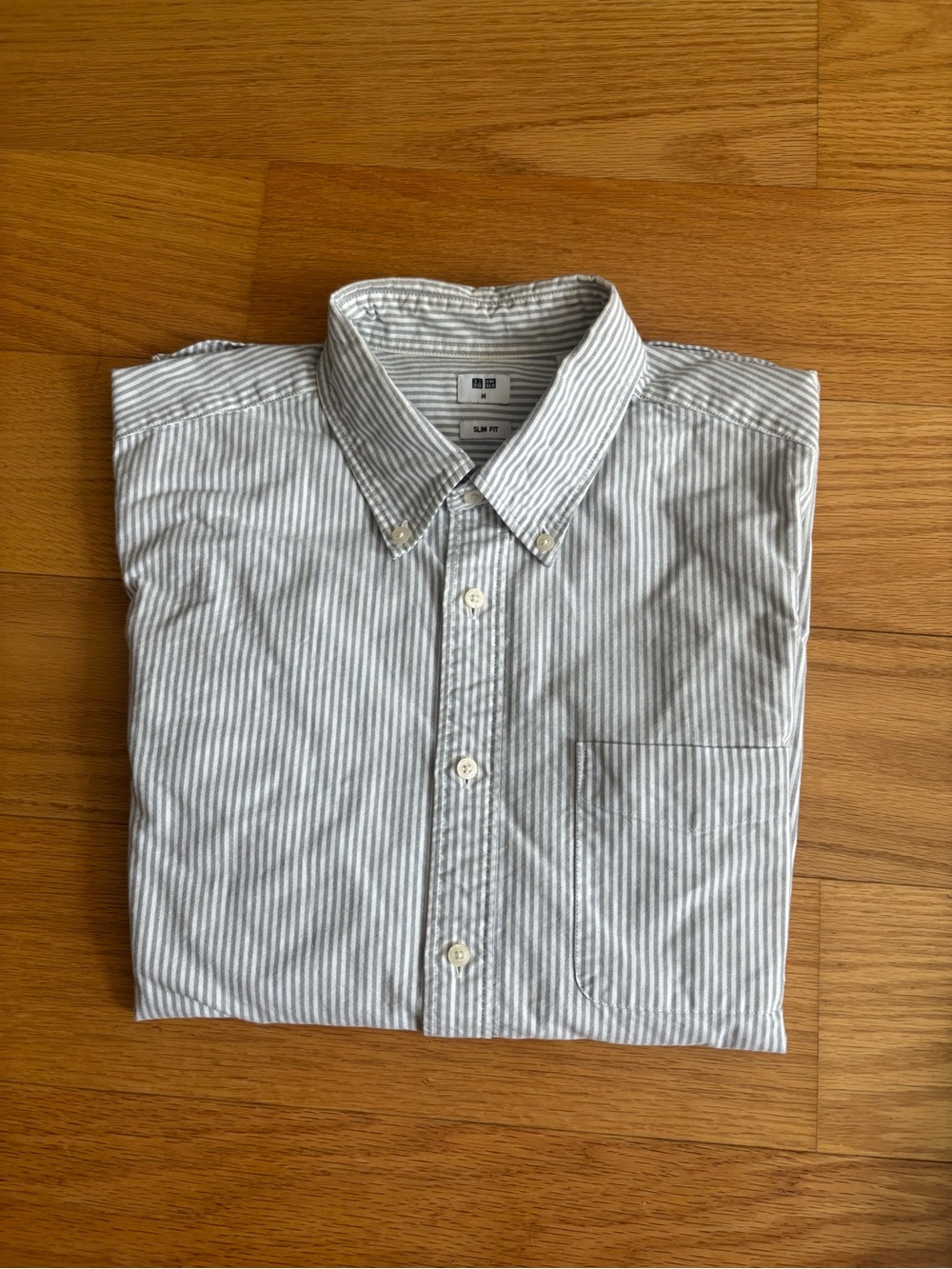 UNIQLO Men’s Slim Fit Button-Down Shirt - Gray Stripe